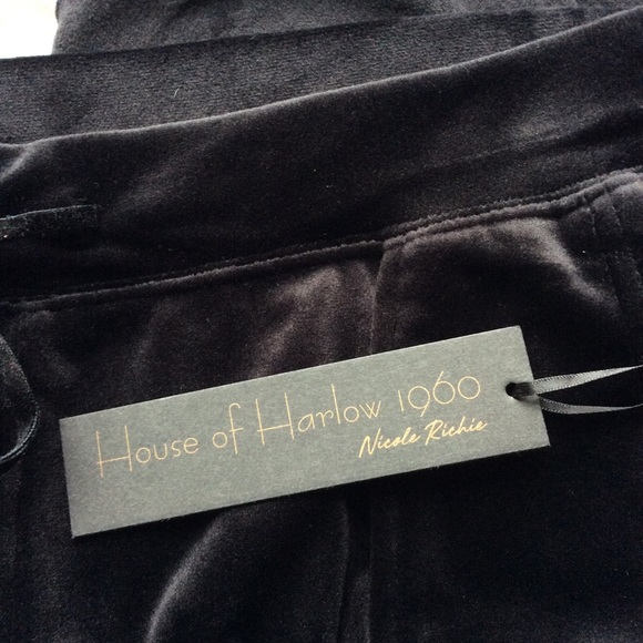 NWT House Of Harlow 1960 Velour Joggers - Picture 6 of 8